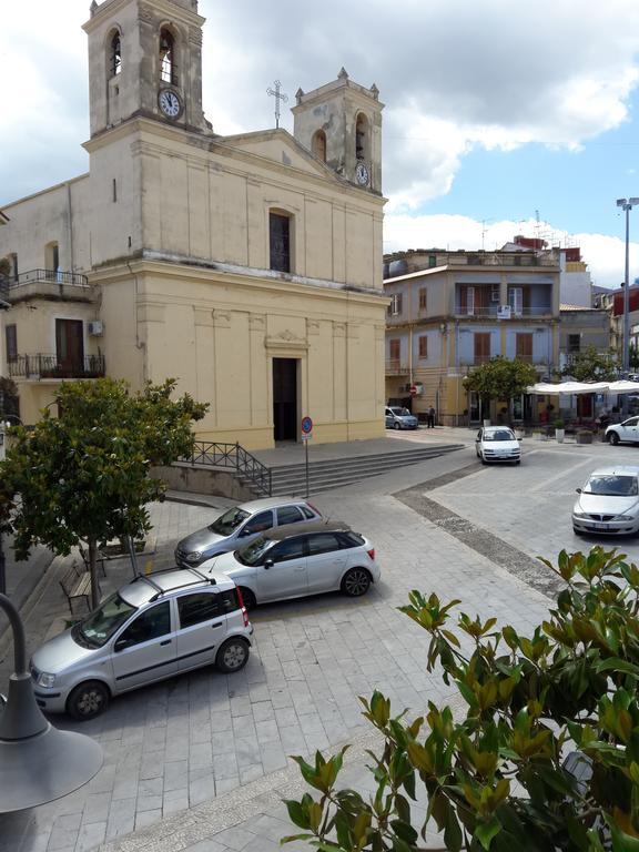 Casa Eleonora Apartamento Campofelice Di Roccella Exterior foto