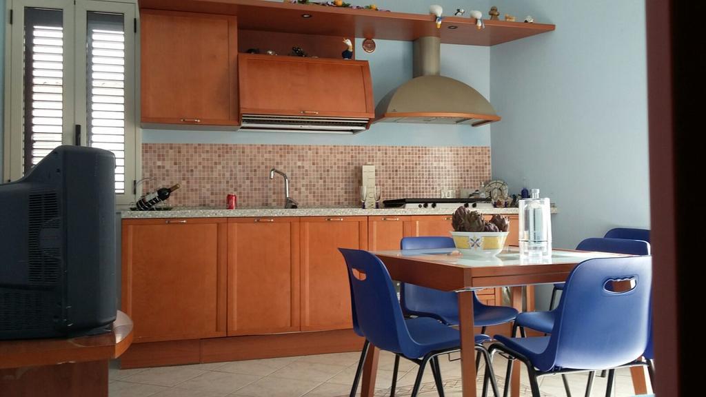 Casa Eleonora Apartamento Campofelice Di Roccella Exterior foto
