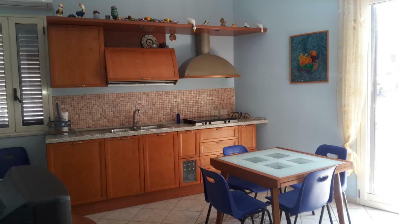 Casa Eleonora Apartamento Campofelice Di Roccella Exterior foto