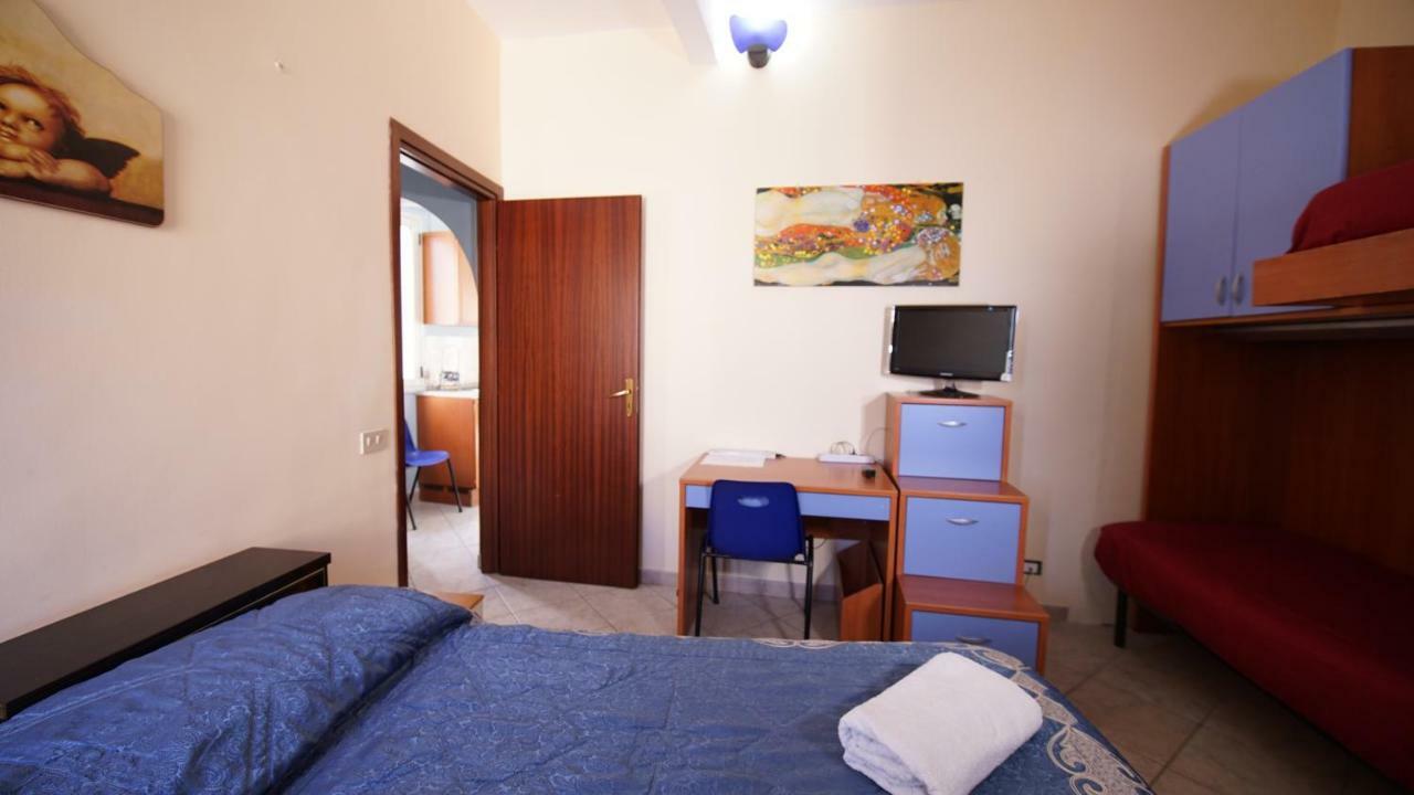 Casa Eleonora Apartamento Campofelice Di Roccella Exterior foto