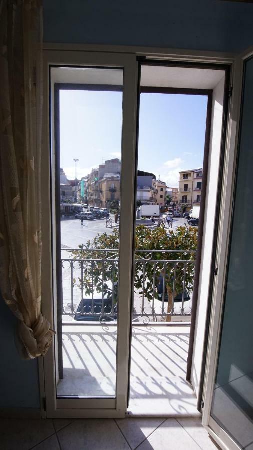 Casa Eleonora Apartamento Campofelice Di Roccella Exterior foto