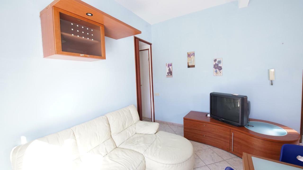 Casa Eleonora Apartamento Campofelice Di Roccella Exterior foto