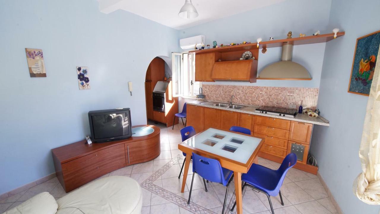 Casa Eleonora Apartamento Campofelice Di Roccella Exterior foto
