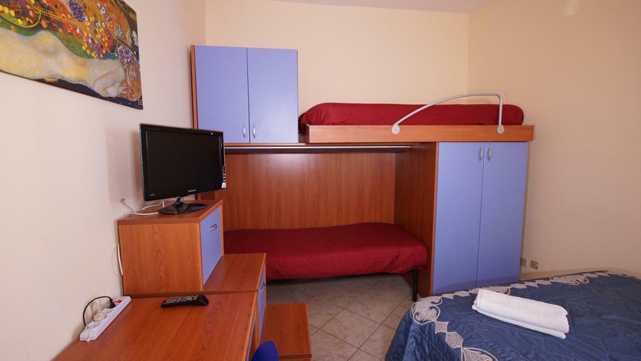 Casa Eleonora Apartamento Campofelice Di Roccella Exterior foto